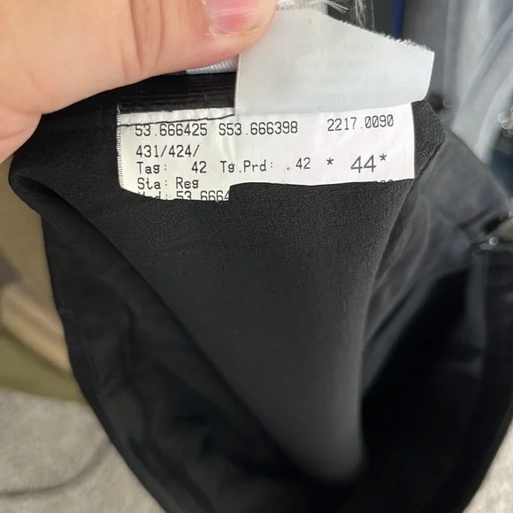 Giorgio Armani Tailored Pencil Skirt
